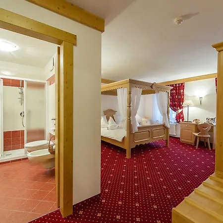 Italia Hotel 3*